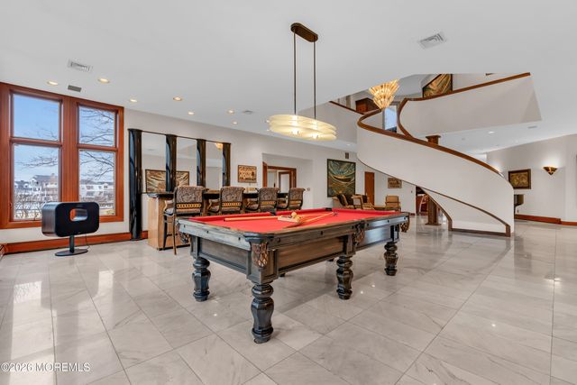17 Oyster Bay Drive, Rumson, NJ 07760