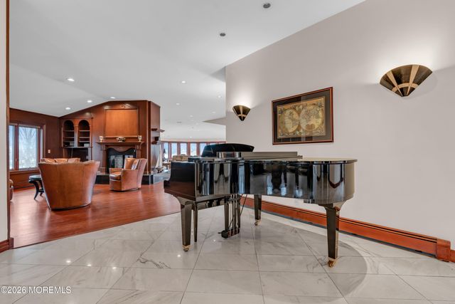 17 Oyster Bay Drive, Rumson, NJ 07760