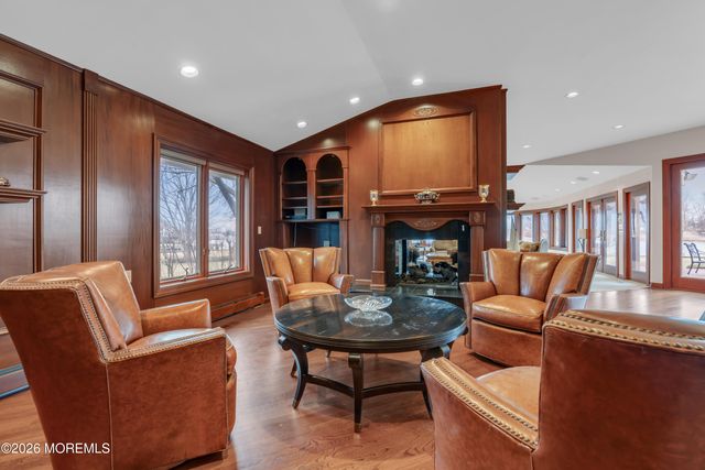 17 Oyster Bay Drive, Rumson, NJ 07760