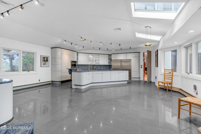 17 Oyster Bay Drive, Rumson, NJ 07760
