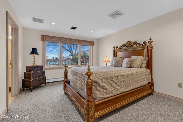 17 Oyster Bay Drive, Rumson, NJ 07760