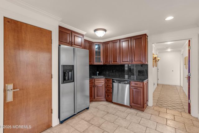 17 Oyster Bay Drive, Rumson, NJ 07760
