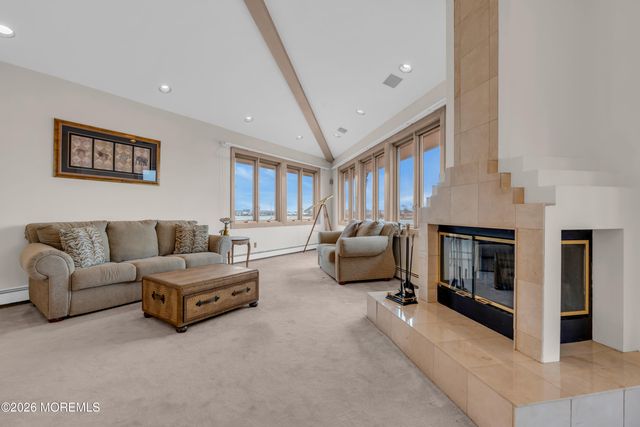 17 Oyster Bay Drive, Rumson, NJ 07760