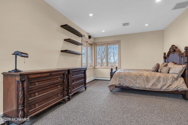17 Oyster Bay Drive, Rumson, NJ 07760