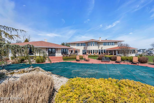17 Oyster Bay Drive, Rumson, NJ 07760
