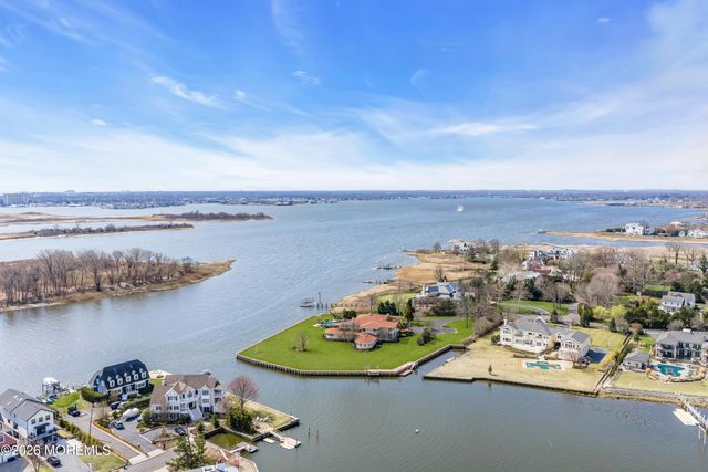 17 Oyster Bay Drive, Rumson, NJ 07760