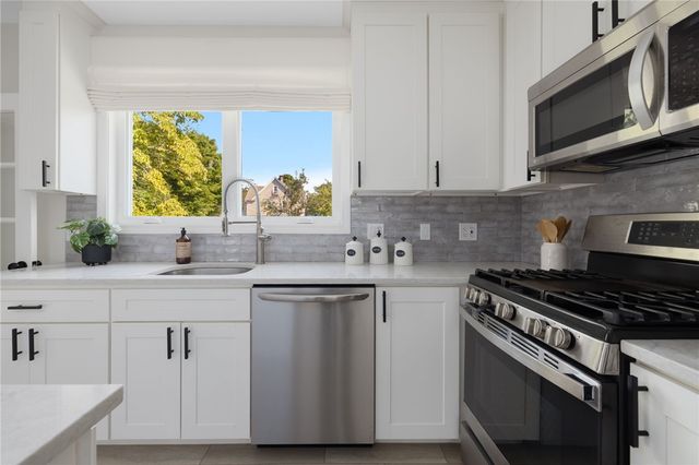 42 Victoria Avenue, Cranston, RI 02920