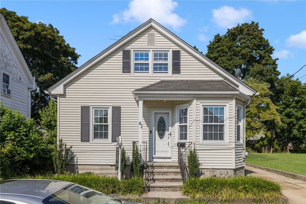 42 Victoria Avenue, Cranston, RI 02920