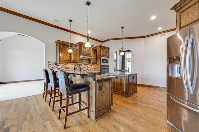 7822 Houston Street, Lenexa, KS 66227