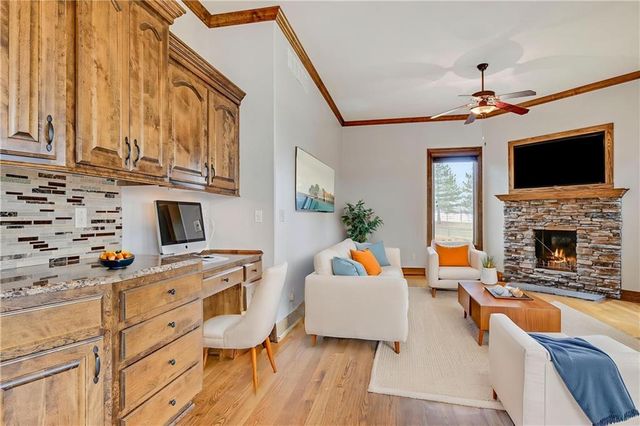 7822 Houston Street, Lenexa, KS 66227