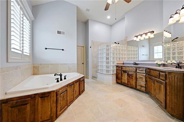 7822 Houston Street, Lenexa, KS 66227