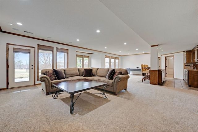 7822 Houston Street, Lenexa, KS 66227