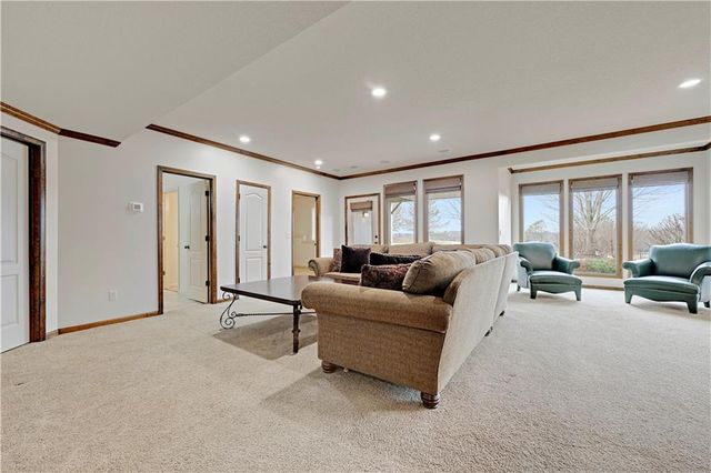 7822 Houston Street, Lenexa, KS 66227