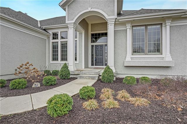 7822 Houston Street, Lenexa, KS 66227