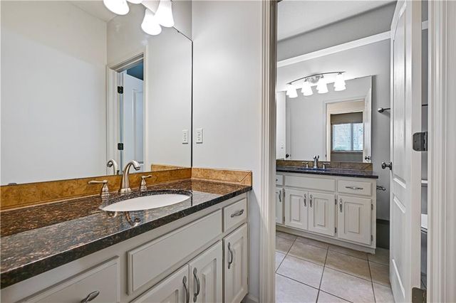 7822 Houston Street, Lenexa, KS 66227