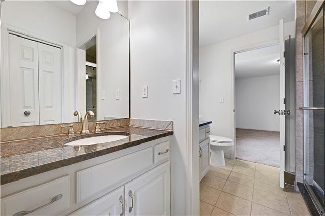 7822 Houston Street, Lenexa, KS 66227