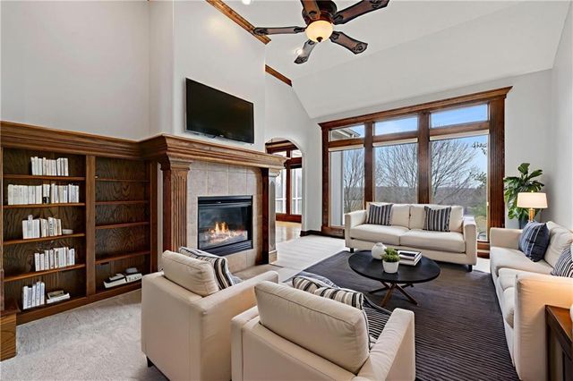 7822 Houston Street, Lenexa, KS 66227