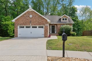 320 David Dr, Clarksville, TN 37040