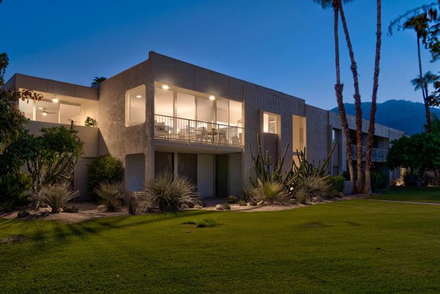 447 Desert Lakes Drive, Palm Springs, CA 92264