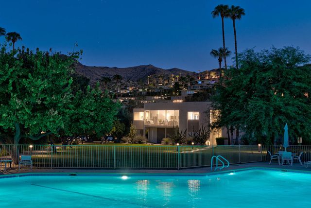 447 Desert Lakes Drive, Palm Springs, CA 92264