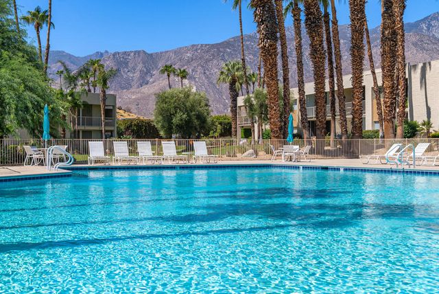 447 Desert Lakes Drive, Palm Springs, CA 92264