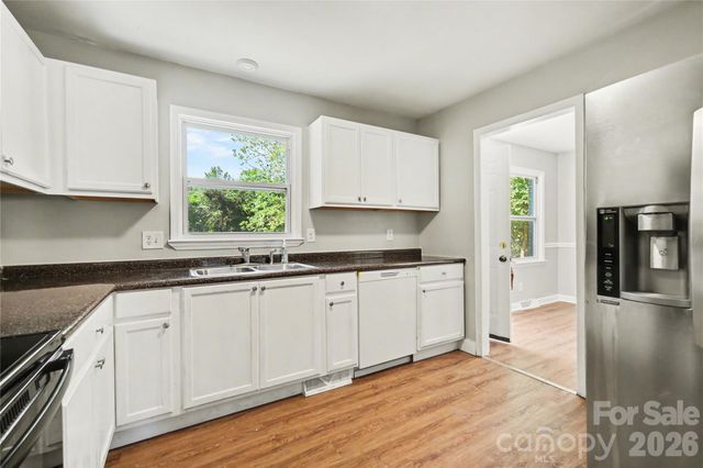 5439 Kerry Lane, Charlotte, NC 28215