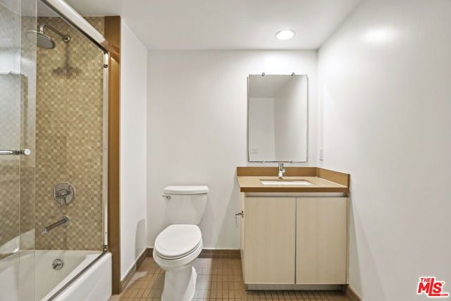 10473 Santa Monica Blvd 404, Los Angeles, CA 90024