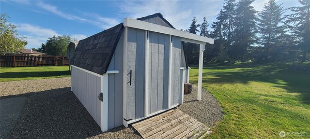 303 Falcon Road, Sequim, WA 98382