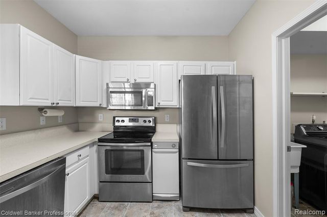 21105 Chesapeake Circle 243, Walled Lake, MI 48390