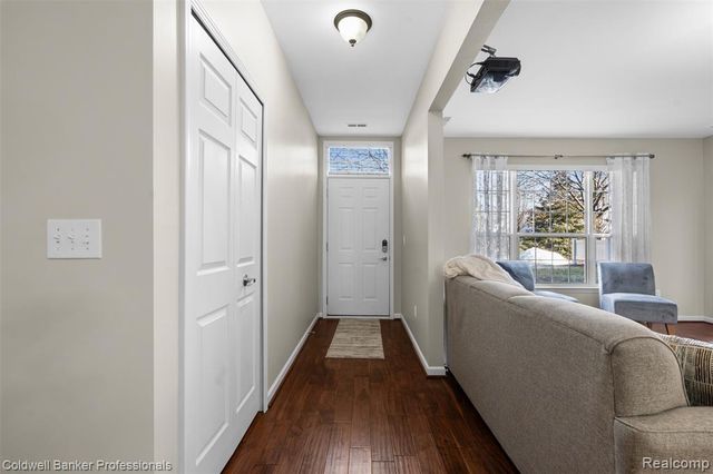 21105 Chesapeake Circle 243, Walled Lake, MI 48390