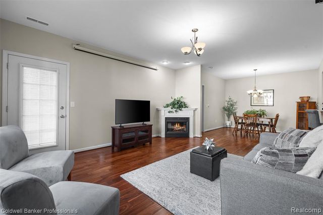 21105 Chesapeake Circle 243, Walled Lake, MI 48390