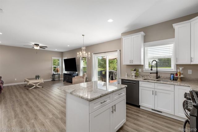 6097 Summerbrooke Circle, Handy Township, MI 48836