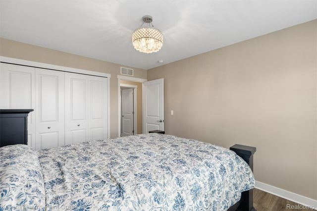 6097 Summerbrooke Circle, Handy Township, MI 48836