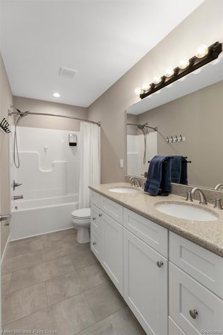 6097 Summerbrooke Circle, Handy Township, MI 48836