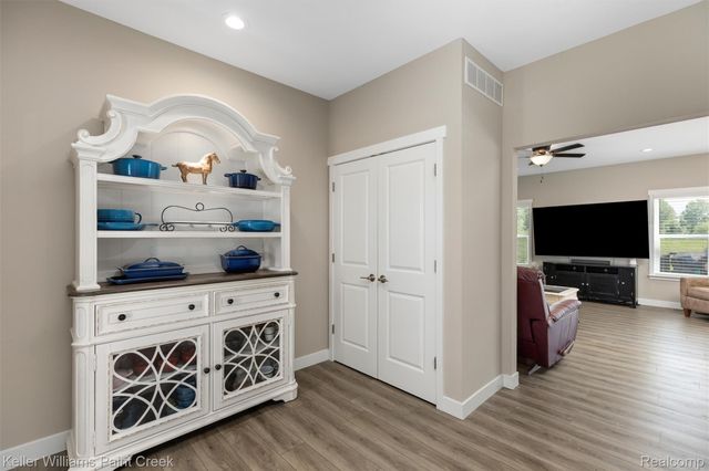 6097 Summerbrooke Circle, Handy Township, MI 48836