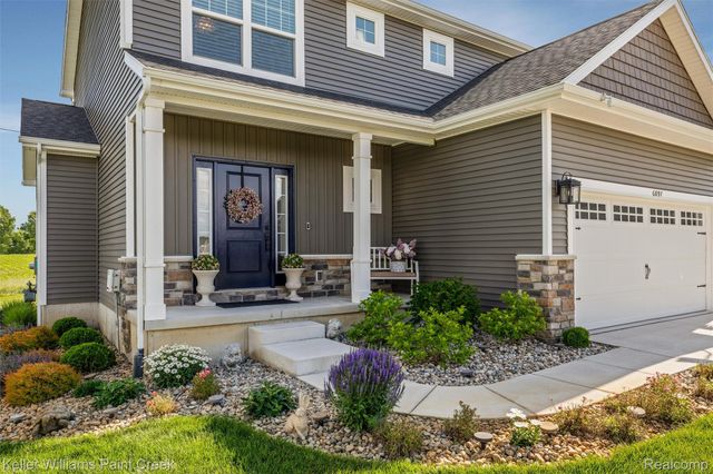6097 Summerbrooke Circle, Handy Township, MI 48836