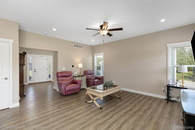 6097 Summerbrooke Circle, Handy Township, MI 48836