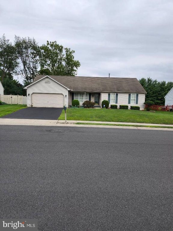 161 AUSTRIAN DR, Blandon, PA 19510