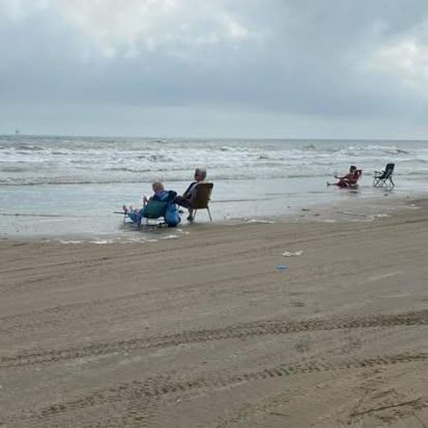 128 Ocean View Drive, Crystal Beach, TX 77650