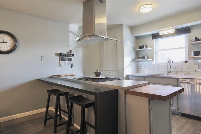 1604 S 23rd Street, Rogers, AR 72758