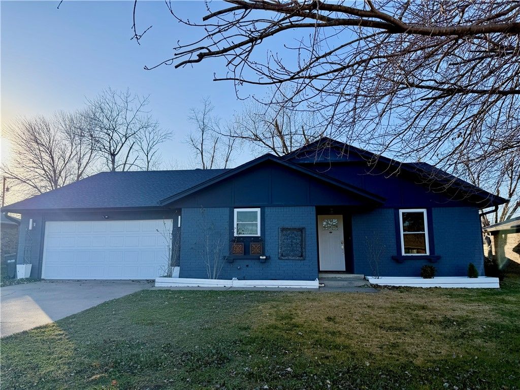 1604 S 23rd Street, Rogers, AR 72758