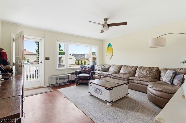 1 Pearl Pl, Franklin Twp., NJ 08873