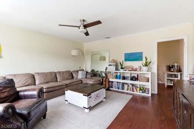 1 Pearl Pl, Franklin Twp., NJ 08873
