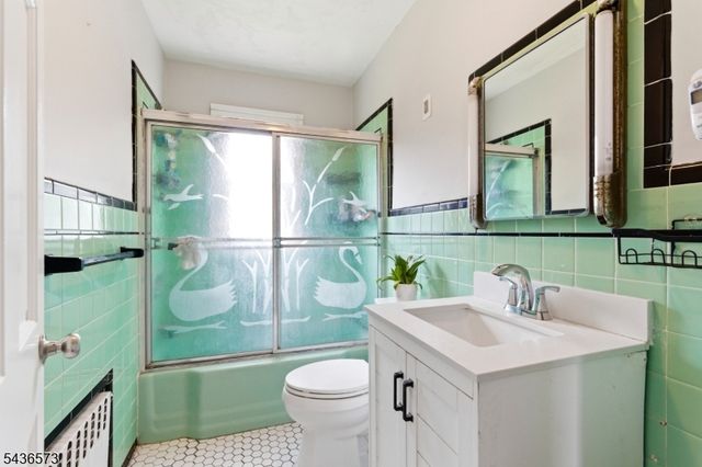 1 Pearl Pl, Franklin Twp., NJ 08873