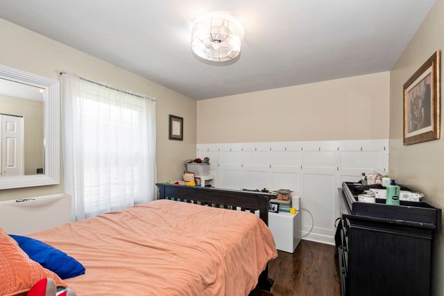 2552 W 81st Place, Chicago, IL 60652