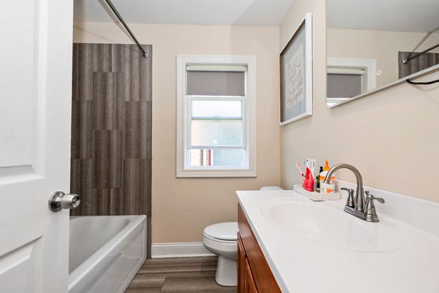 2552 W 81st Place, Chicago, IL 60652