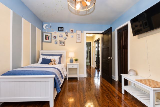 2552 W 81st Place, Chicago, IL 60652