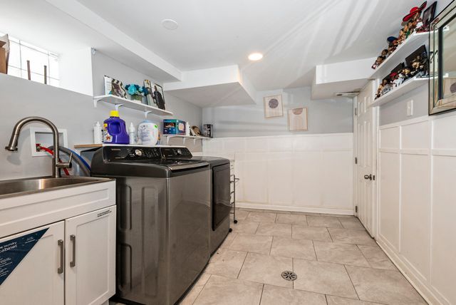 2552 W 81st Place, Chicago, IL 60652