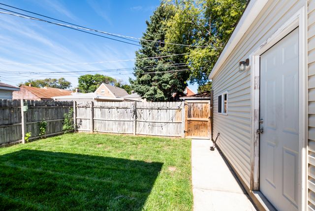 2552 W 81st Place, Chicago, IL 60652