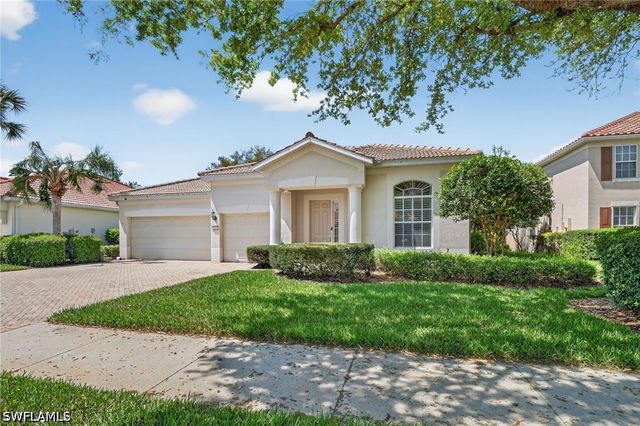 2065 Mandarin LN, Naples, FL 34120